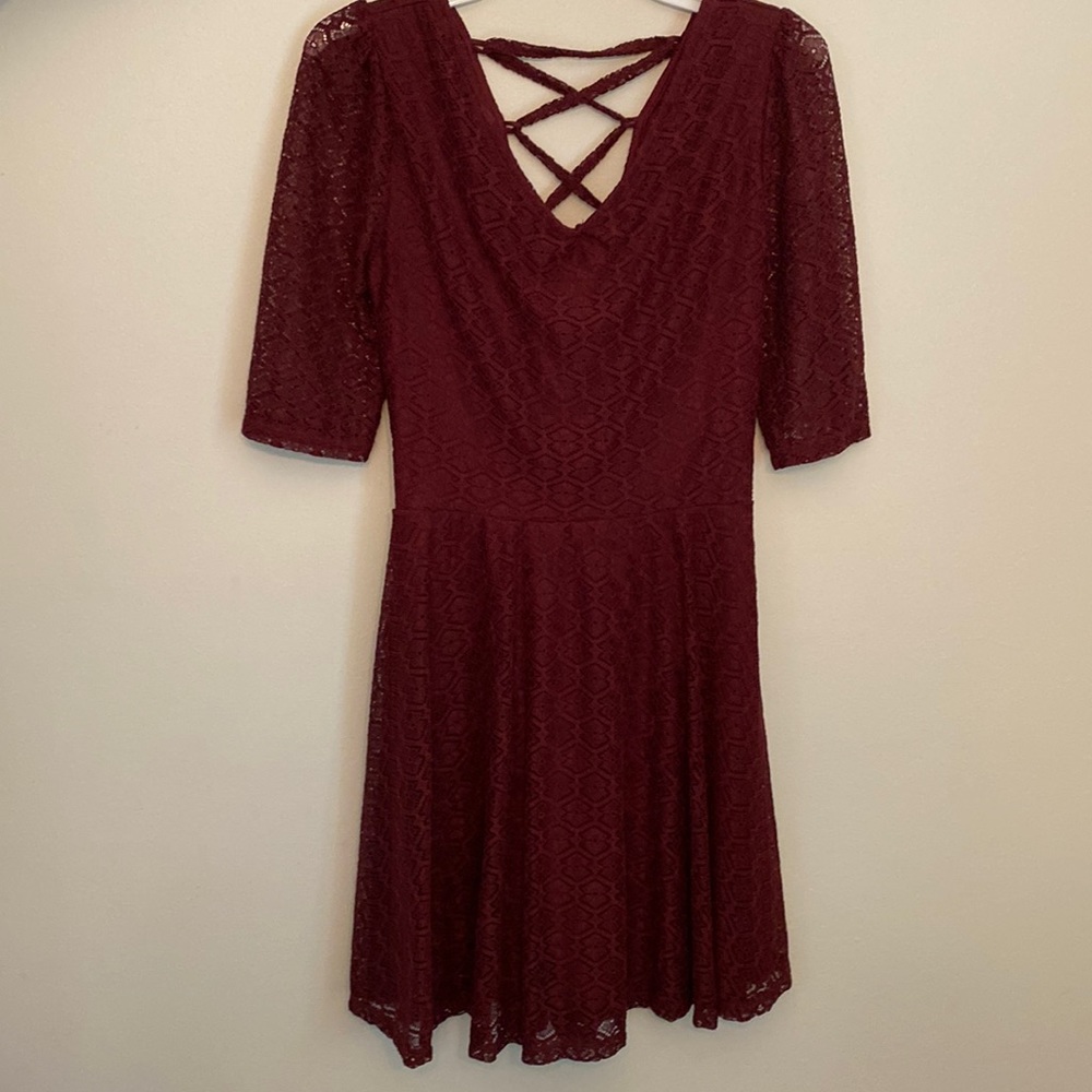Xs beautiful burgundy lace with back cross cross detail